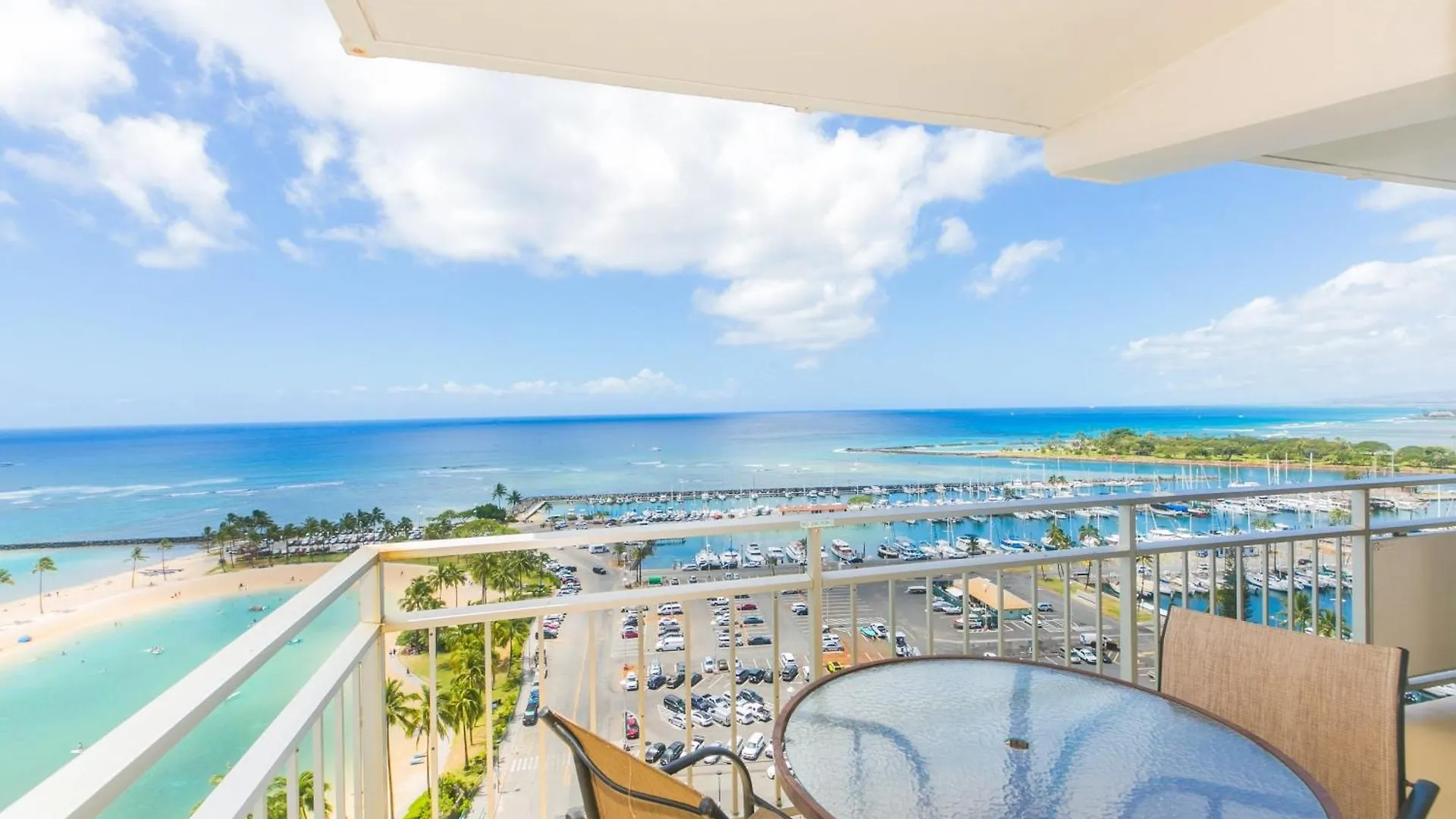 Апартаменты Two Bedroom Condo Overlooking Ala Wai Boat Harbor Гонолулу США