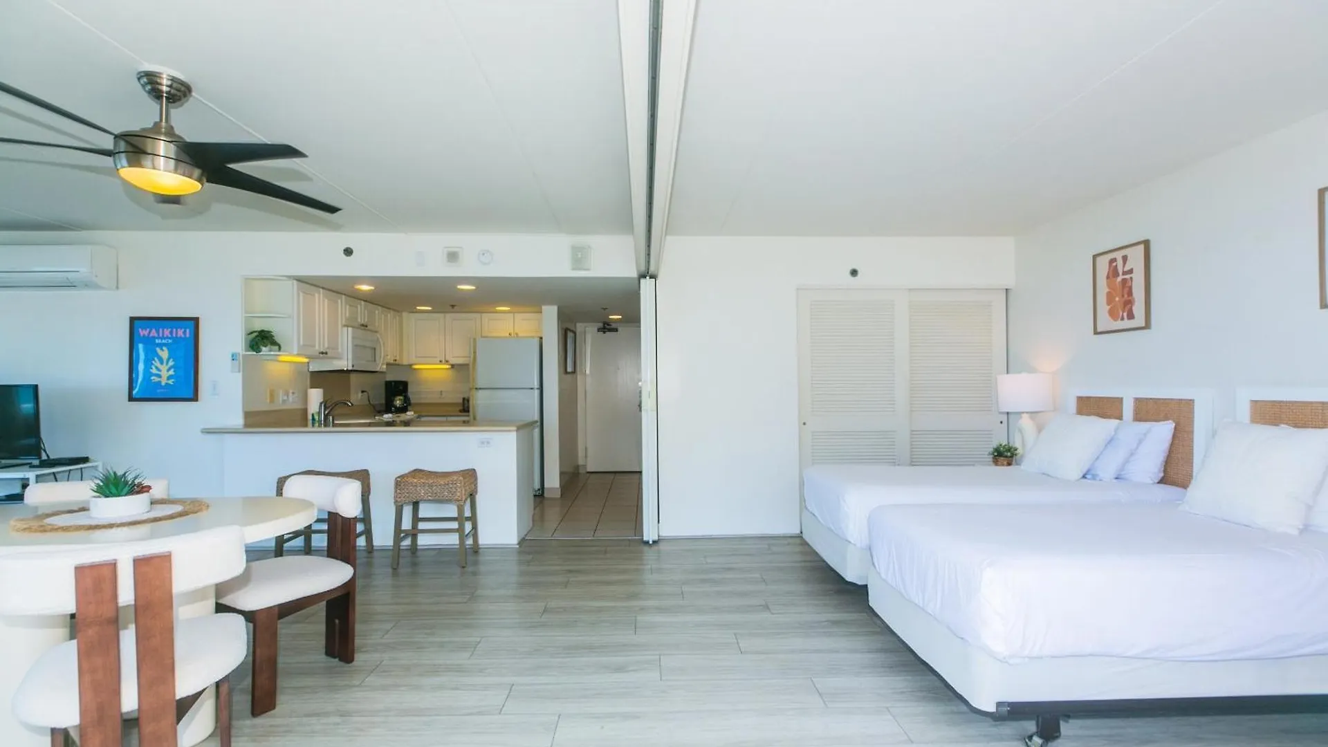 Two Bedroom Condo Overlooking Ala Wai Boat Harbor Гонолулу Апартаменты