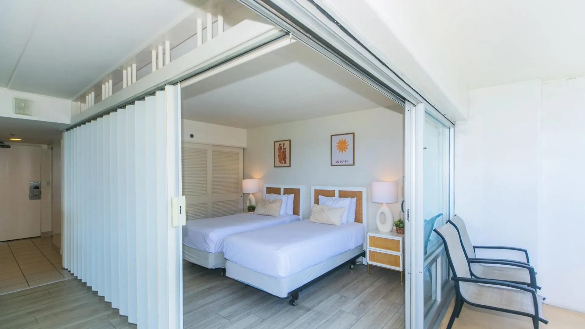 Two Bedroom Condo Overlooking Ala Wai Boat Harbor Гонолулу Апартаменты